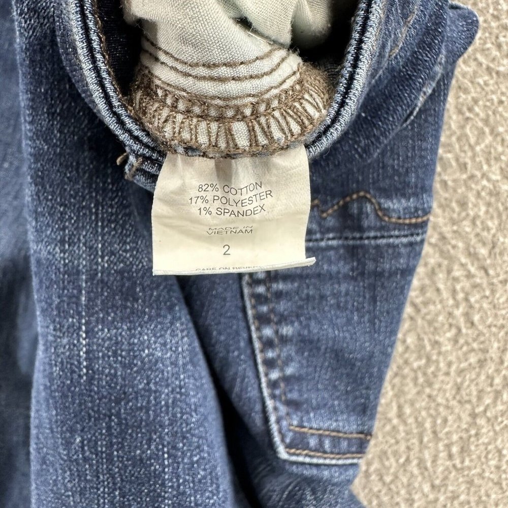 Soho Jeans Women's 2 Blue Denim Curvy Crop Jeans Size 2 - Picture 7 of 15